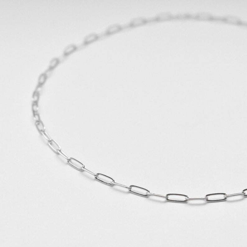 The Vercelli Chain Minimalist Link Chain Necklace image 1