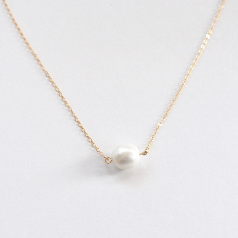 The Verona Necklace Minimalist Pearl Necklace image 2