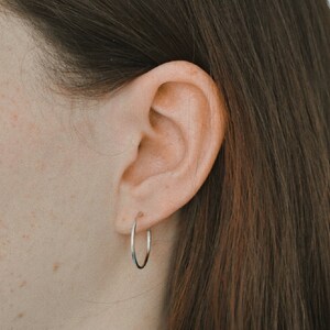 The Nubia Hoops Slim Endless Hoops image 6