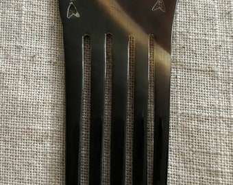 Simple Shield Horn Hair Comb