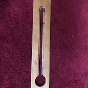 Tableau à boutons en bois fabriqué à la main
