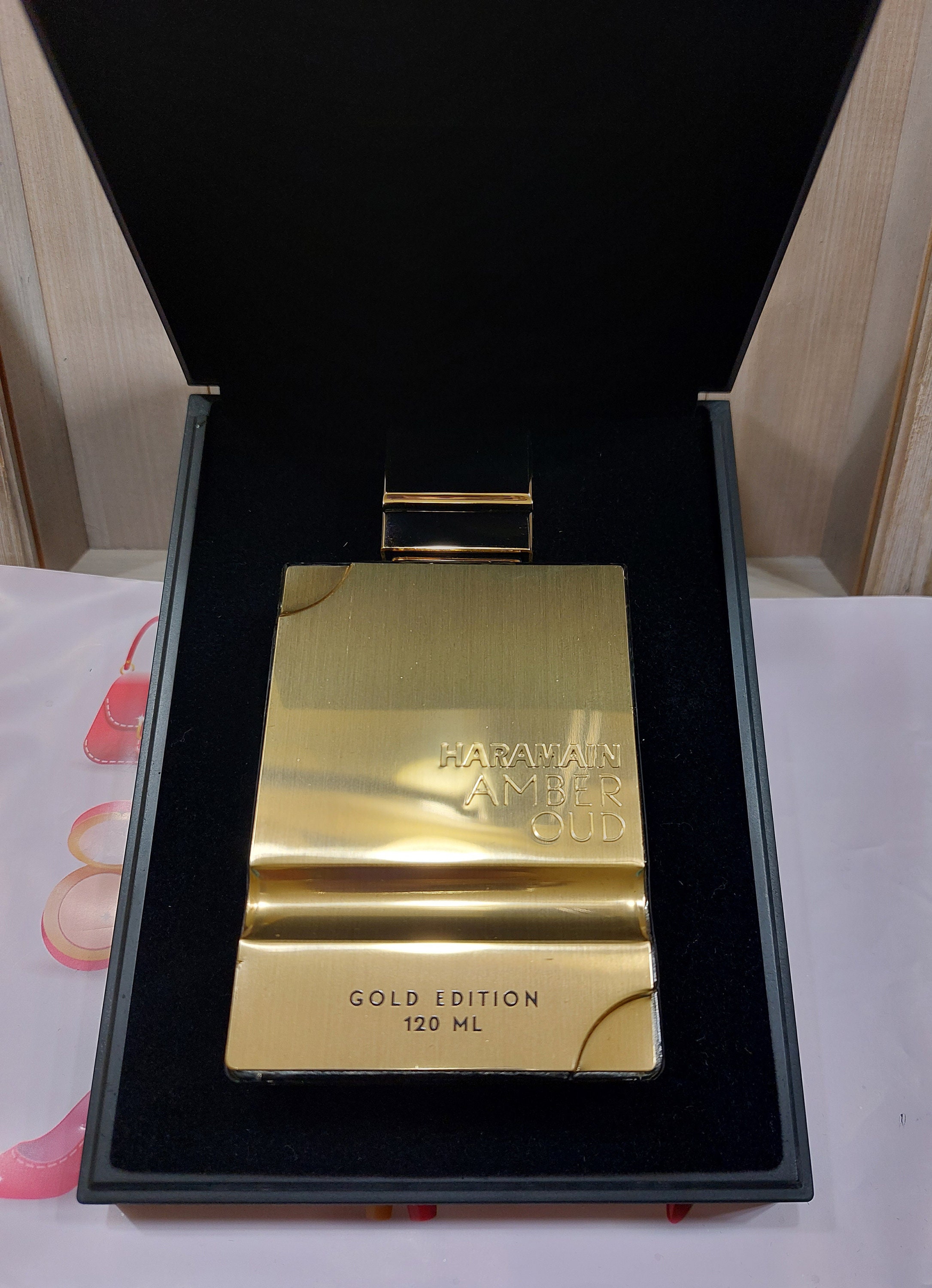 Shop for samples of Amber Oud (Eau de Parfum) by Al Haramain