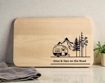 Tabla de desayuno "Abuelos de gira" tabla de cortar personalizada tabla de desayuno nombre de pila regalo camping caravana autocaravana