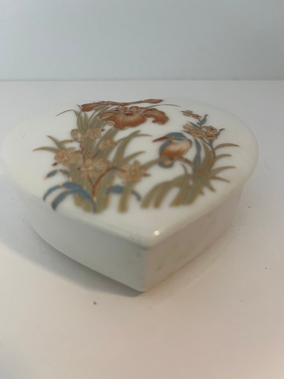Beautiful Trinket Heart shaped ceramic floral cove