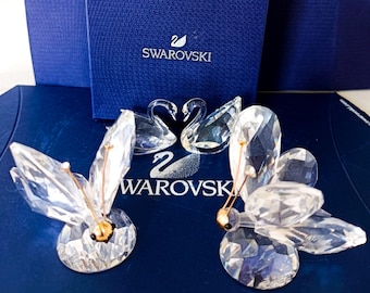 Conjunto de cristais Swarovski descontinuado: 2 borboletas e um par de cisnes pequenos (sem as caixas originais).