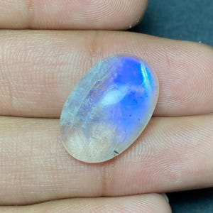 Excellent - Clean Blue Fire White Rainbow Moonstone Oval Shape Cabochon Size - 15x22x6.50 MM At Very Reasonable Price Loose Gemstone
