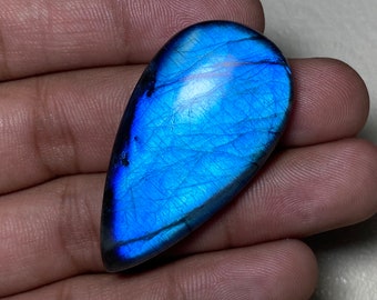Qualité supérieure ! Cabochon de labradorite flash bleu fabriqué à la main, taille de pierre précieuse - 24,50 x 46,50 x 7 mm. Forme poire pour la fabrication de tous les bijoux.