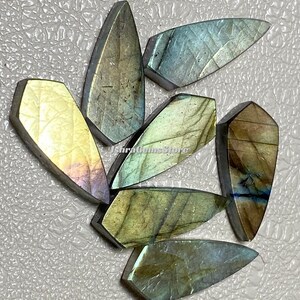 Vibrant Labradorite Gemstone in Kite Shape - Perfect for Jewellery Making - Various Sizes Available - 8x20 - 10x30 MM Double-Sided Flat
