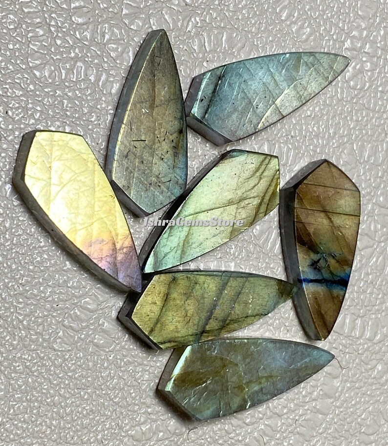 Vibrant Labradorite Gemstone in Kite Shape - Perfect for Jewellery Making - Various Sizes Available - 8x20 - 10x30 MM Double-Sided Flat