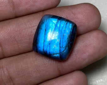 18,50x20x7,50 MM. - Forme coussin – Magnifique cabochon labradorite bleu flash lisse et poli, pierre précieuse en vrac au prix de gros pour les bijoux. !!