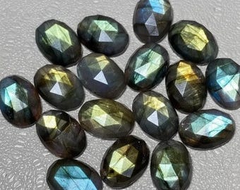 Pietra preziosa ovale di labradorite fatta a mano – Taglio a rosa per la creazione di gioielli (8x10 - 20 x 30 mm)