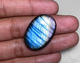 Éblouissant - Cabochon de labradorite de feu bleu multicolore fabriqué à la main avec des pierres précieuses en vrac de forme ovale - 22 x 31 x 7,50 mm. Au prix de gros pour les bijoux.