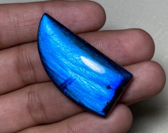 Très unique – Labradorite flashy bleu complet cabochon lisse poli pierre précieuse en vrac – 22 x 44 x 8,50 mm. Labradorite de forme fantaisie pour tous les bijoux.!!