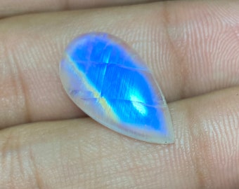 Génial ~ Unique Flash White Rainbow Moonstone Cabochon. 12,50x22,50x5,50 MM. Polonais à la main au prix de gros pierres précieuses en vrac pour bijoux.. !!