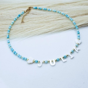 Colar com nome azul, colar com nome e letra de madrepérola, colar com nome infantil, presente de aniversário infantil para crianças pequenas