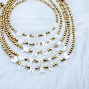 Colar personalizado banhado a ouro 14k com contas, colar com nome personalizado, colar para menina, colar com letra e nome em madrepérola