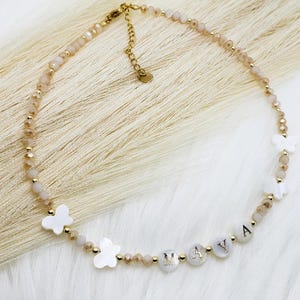 Colar infantil personalizado, colar com nome personalizado, colar com letra e nome em madrepérola, colar de contas, presente para ela
