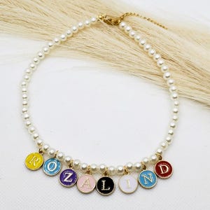 Colar de pérolas personalizado com letras de contas multicoloridas, colar com nome para crianças, colar para crianças, joias infantis, presente para filha