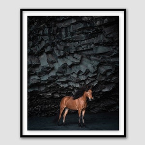 Stampa d'arte del cavallo islandese - Reynisfjara / cavallo stampa, arte della parete minimalista, scandinavo, Islanda, arte islandese, fotografia equina