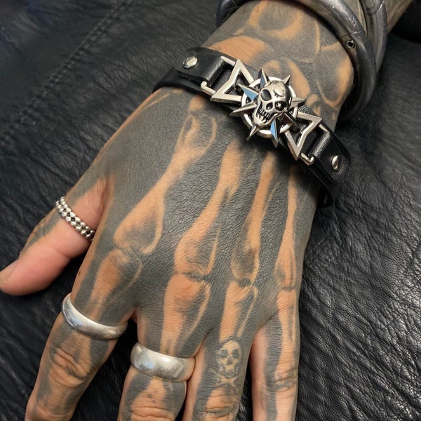 Chaos star skull Biker Goth Punk rocker black leather buckle wristband cuff bangle bracelet gender neutral tattoo art viking metal warrior