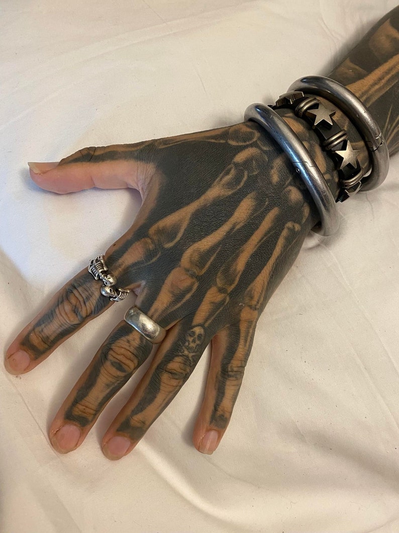 Biker Goth Punk Tattoo glam rock n roll vegan leather buckle four star wristband cuff bangle bracelet gender neutral tattoo metal Valentine zdjęcie 4