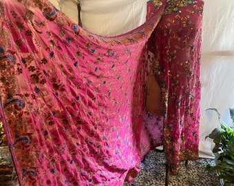 Hermosa rosa caliente pesada con cuentas vintage auténtica gran joya Sari Saree tela bufanda envoltura tirar sarong chal festival casa uno fuera de encontrar