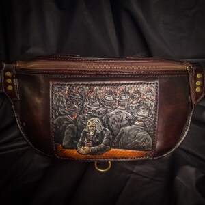 Leather Carved Brown Custom Waist Bag, Tooled Fanny Pack for Men, Leather Brown Biker Crossbody Bag, Bum Bag Handmade Leather Sling Bag zdjęcie 4