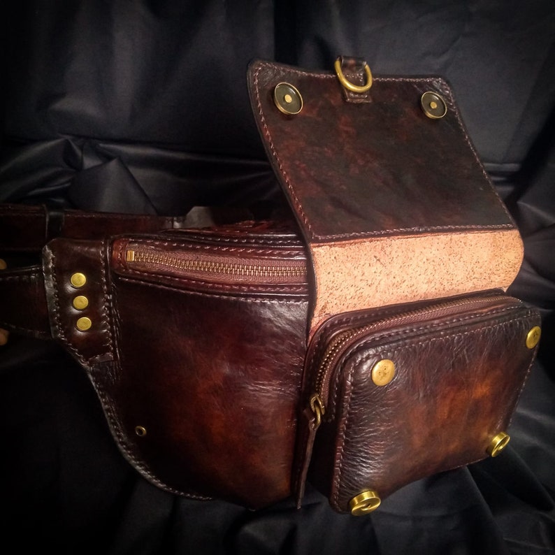 Leather Carved Brown Custom Waist Bag, Tooled Fanny Pack for Men, Leather Brown Biker Crossbody Bag, Bum Bag Handmade Leather Sling Bag zdjęcie 5