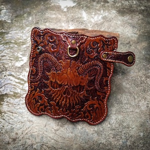 Cartera de cuero tallada a mano, Cartera de cuero con calavera, Cartera de cuero plegable larga, Carteras de motociclista para hombres, Cartera con cuernos de esqueleto tallados, Regalos
