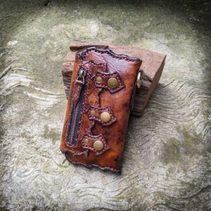 Cartera larga de cuero, Cartera única de cuero, Cartera de cuero para hombre hecha a mano, Cartera vikinga, Cartera de motorista, Cartera de motociclista, Cartera tallada, Regalos