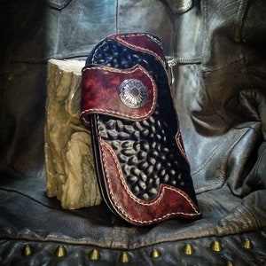 Cartera negra de miedo, Cartera de motociclista cosida, Cartera de cuero para hombres, Cartera tallada, Cartera monstruosa, Cartera larga de motocicleta hecha a mano, Regalos