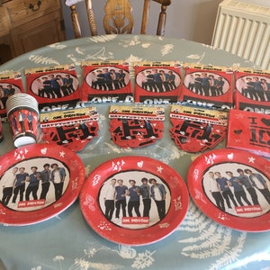 One Direction Ultimate Party Supply Bundle.Official UK License. Brand New Sealed