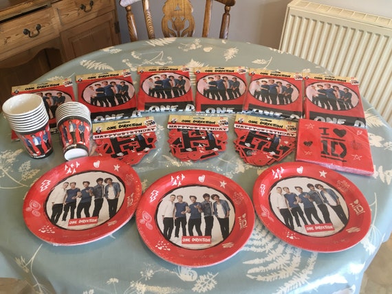 One Direction Plates, Napkins, Cups, Table Covers & Happy Birthday