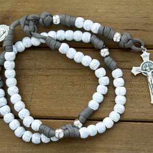 The Faithful Fortress - Kid&#39;s Rosary - Gray, Ivory and Silver 5 Decade Catholic Paracord Rosary