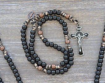 Chapelet robuste « Je vous salue Marie » pour homme, en paracorde noire et cuivrée, crucifix de saint Benoît - Cadeau catholique