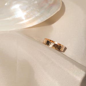 14kt Gold Hammered Band Ring, Handmade 14kt Gold Wide Band Ring, Classic Textured Wide Ring for Men & Women, Textured 14kt Gold Band Ring