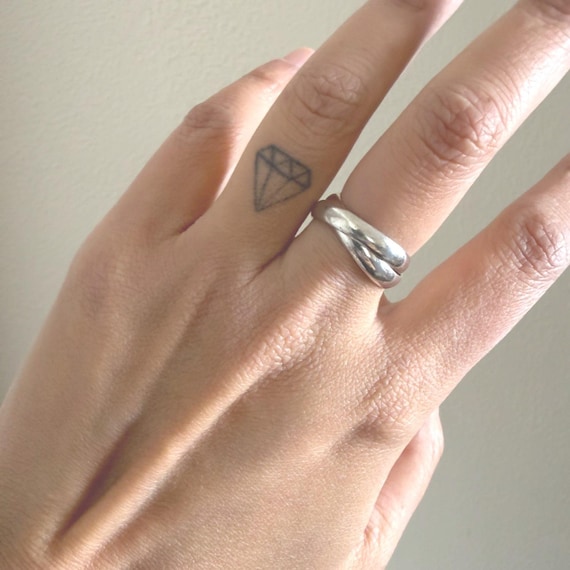 Sterling Silver Double Band Interlocking Ring - Size 7.5