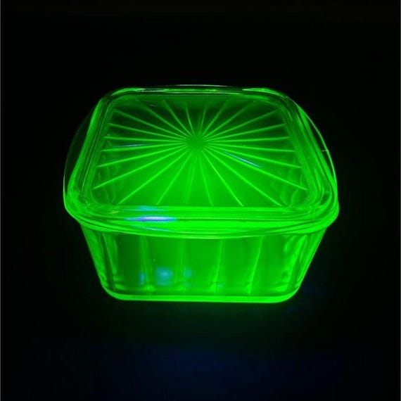 Vintage Green Uranium Vaseline Glass Depression Era Refrigerator Dish Sunburst Lid