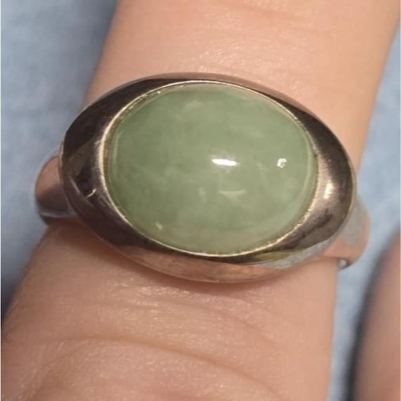 Sterling Silver Bezel Set Green Jade Cabochon Ring Size 6