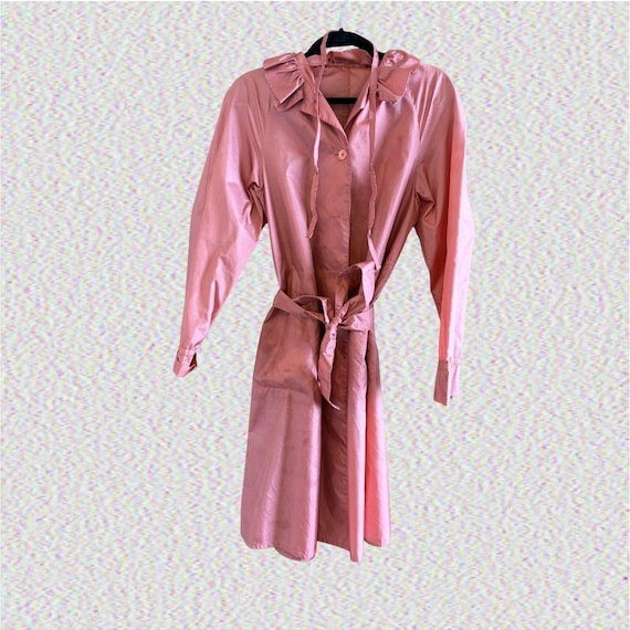 Vintage 1980s Totes Coat Pink Nylon Ruffle Trench Raincoat - Packable Unlined Size 6