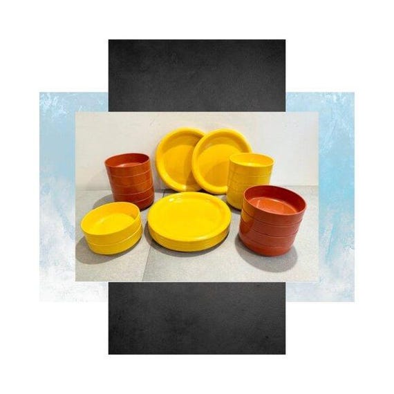 Vintage Ingrid Ltd Chicago Melamine Dinnerware Set