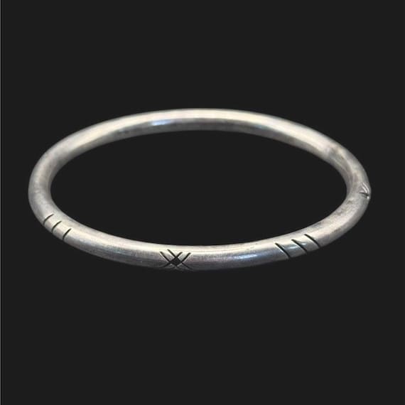 Vintage Taxco Mexico Sterling Silver 925 Bangle Bracelet Hand-Etched 8"