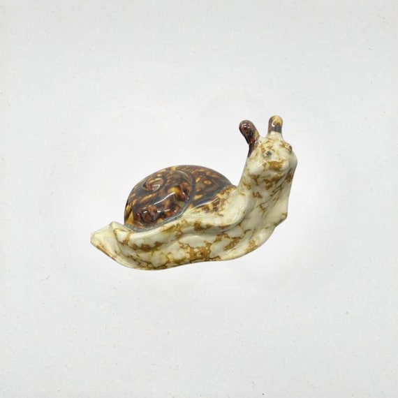 Vintage hand-painted American pottery snail figurine paperweight