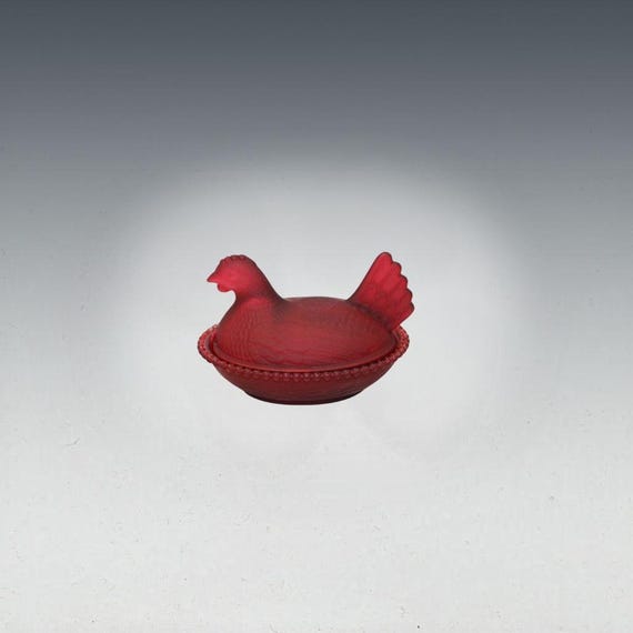 Red Satin Frosted Glass Hen on Nest Covered Dish 4.5"