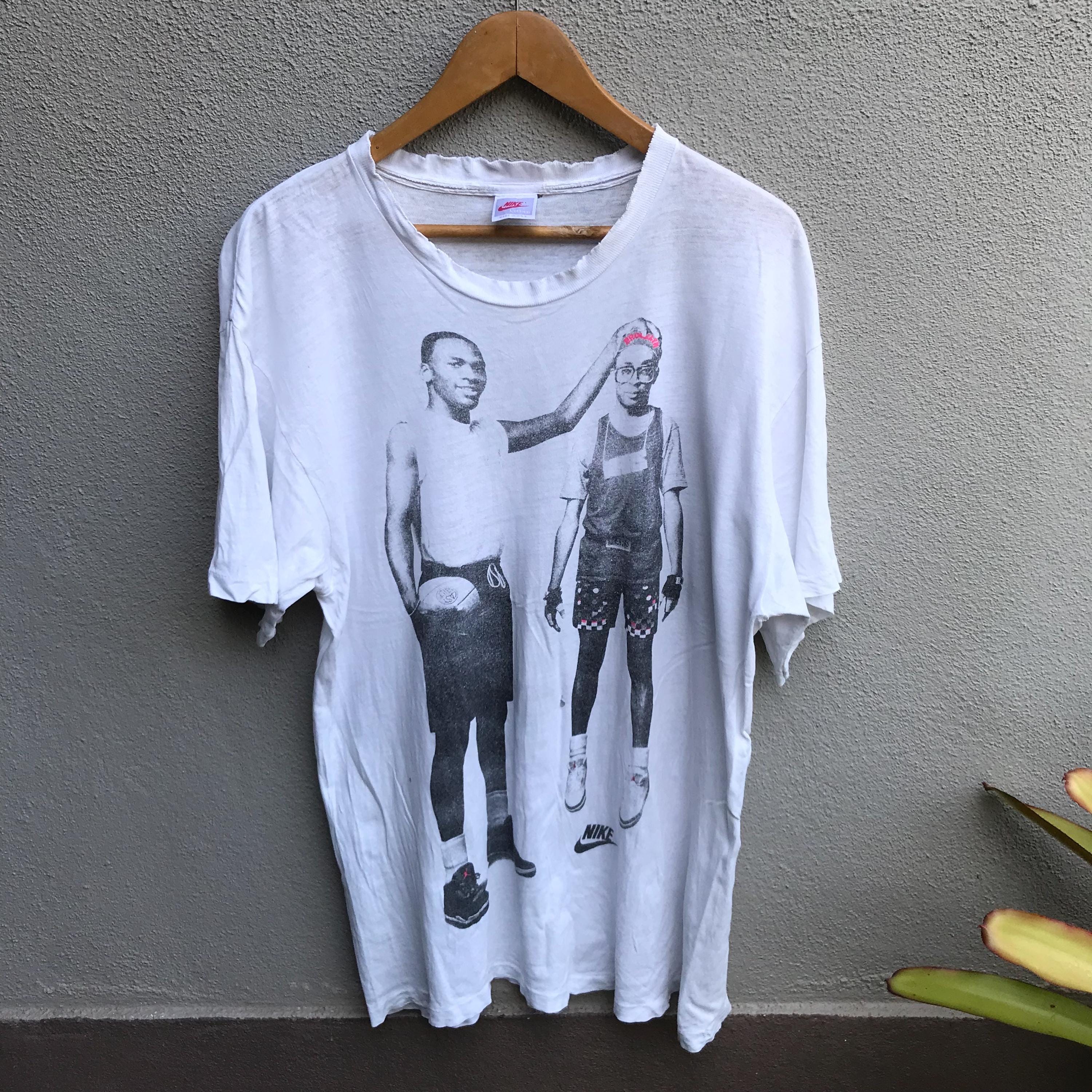 Vintage 90s NIKE SPIKE LEE Michael Jordan Earth on Mars Grey Tag 