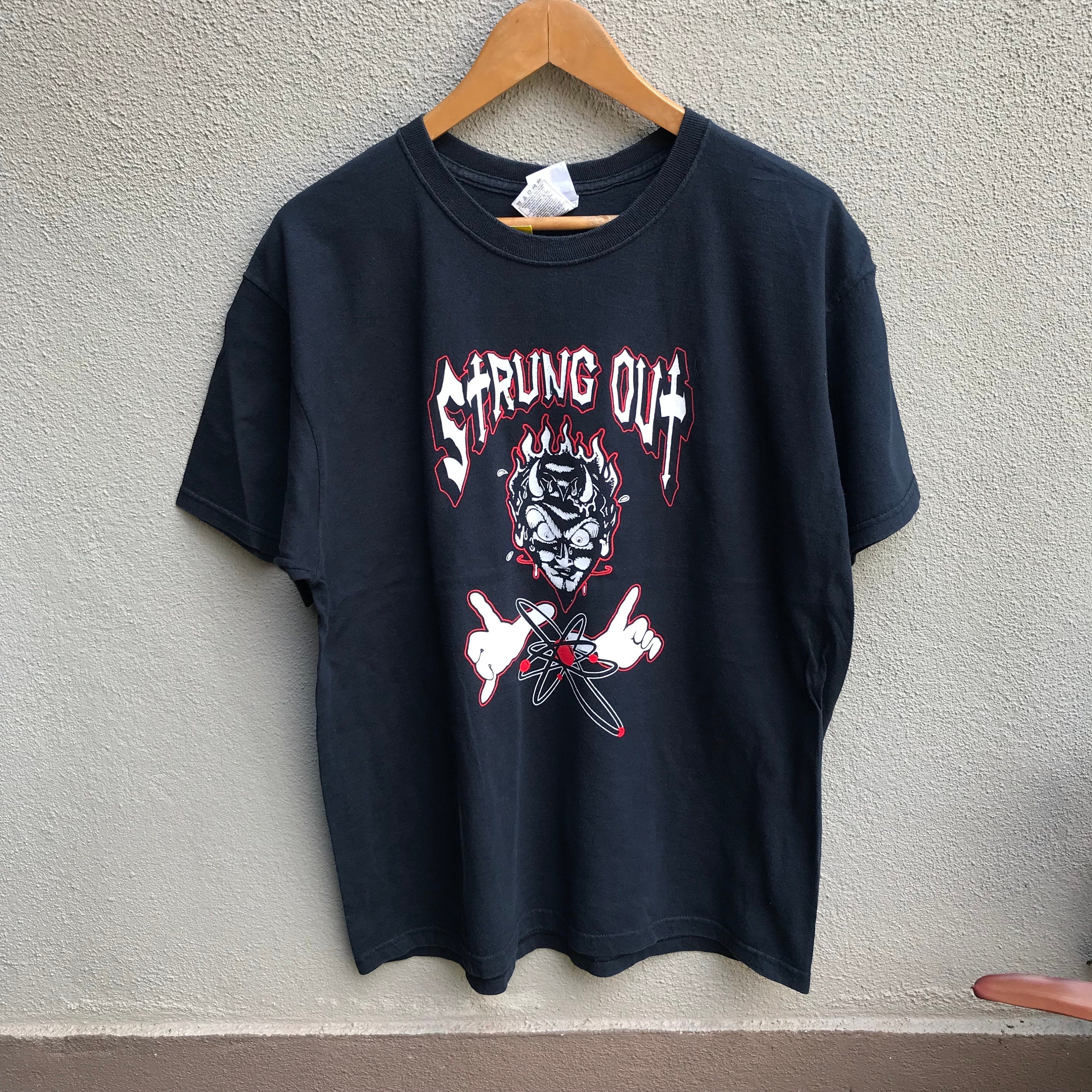 STRUNG OUT Twisted by Design Tシャツ XL Strung Out Clothing - Etsy