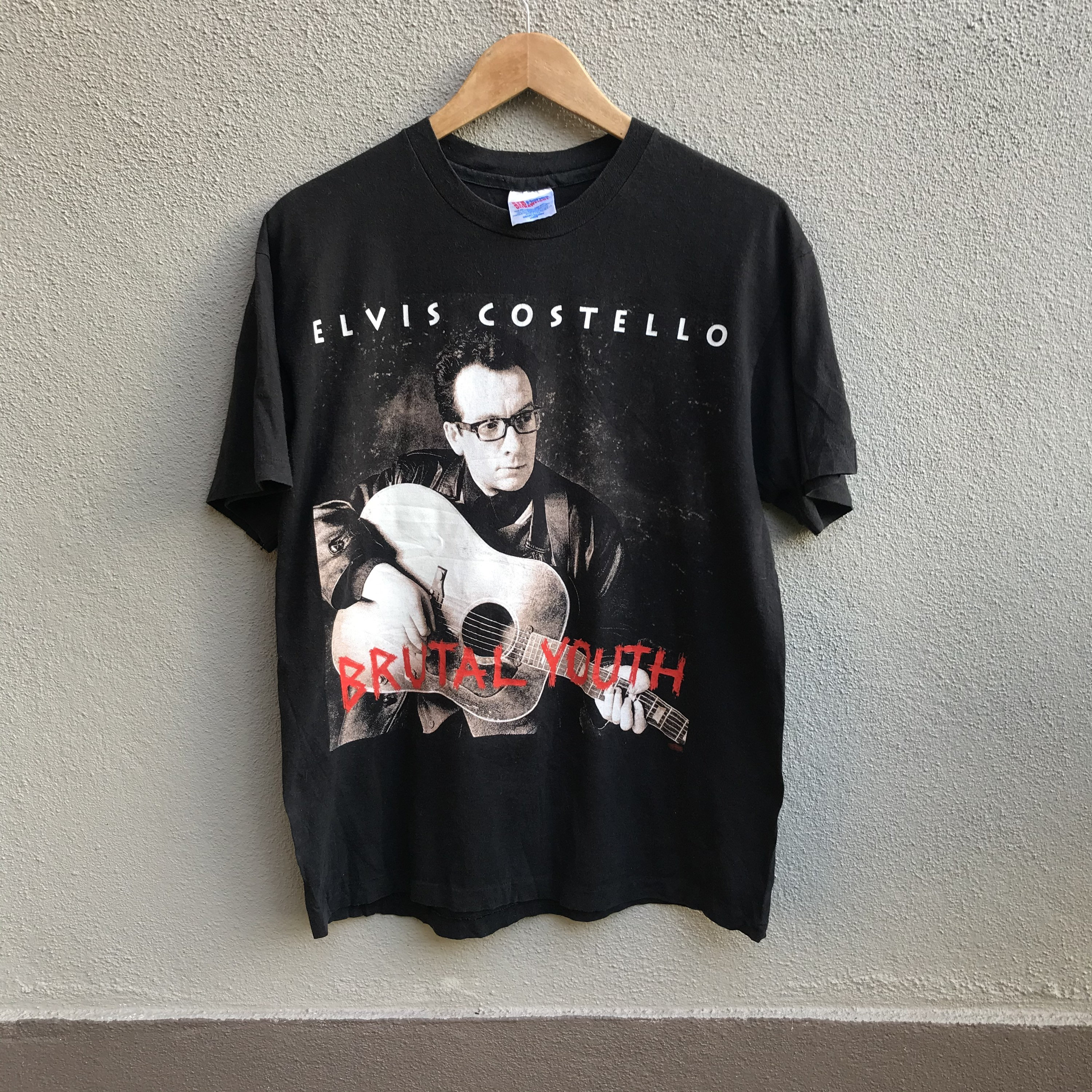 Vintage 90s ELVIS CASTELLO Tee Brutal Youth Tour / Rock Vintage 90s ELVIS CASTELLO Tee Brutal Youth Tour / Rock