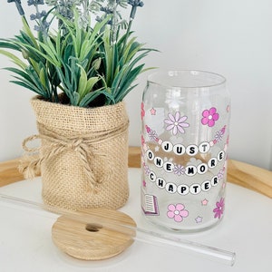 Book Lover Glass Cup| Just One More Chapter |Floral Books Iced Coffee Cup| Book Club Gift| Bookish Gift For Her| Friendship Bracelets Cup