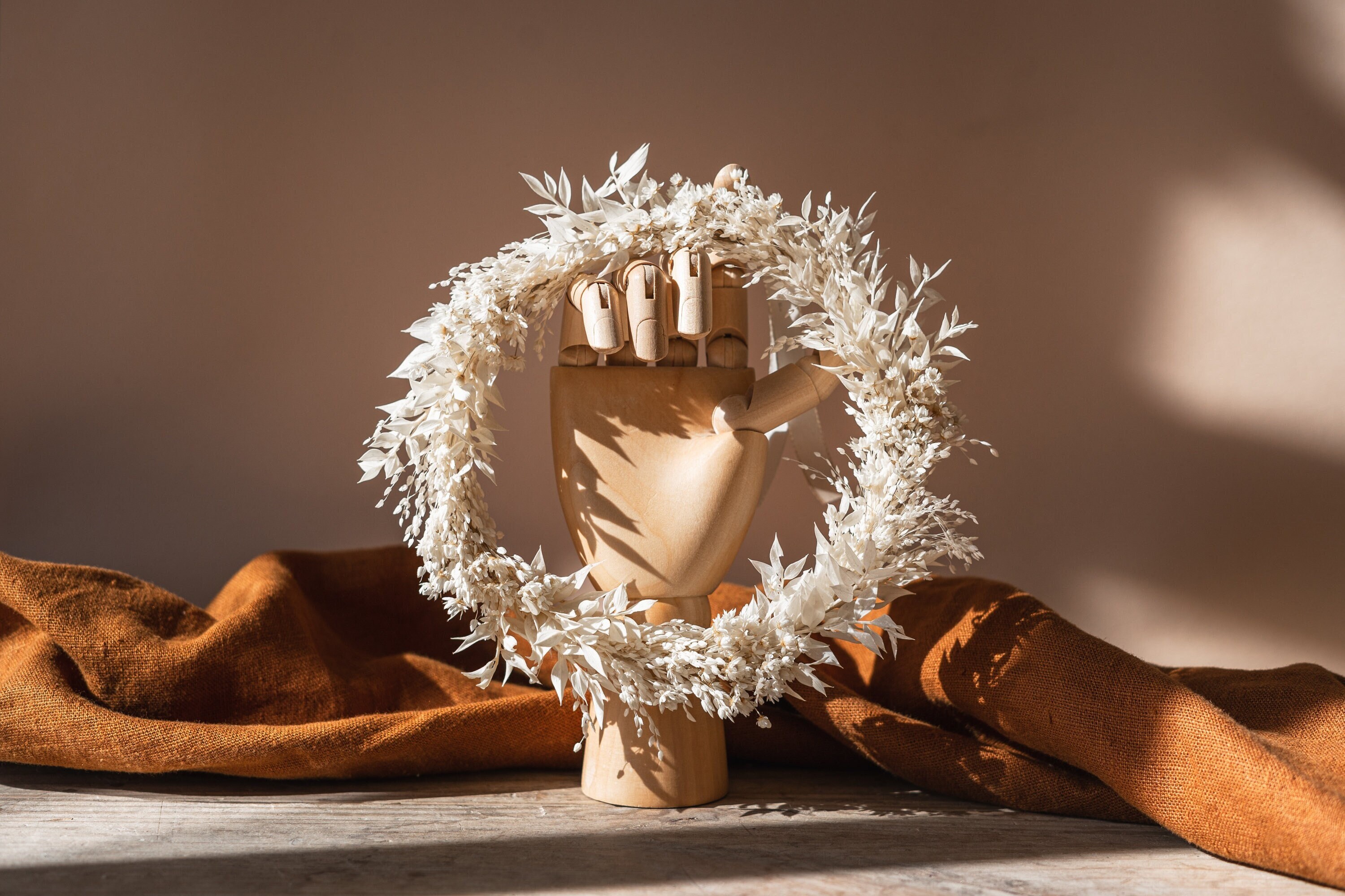 Couronne de Fleurs Séchées et Stabilisées - Décoration Florale Atelier Emka