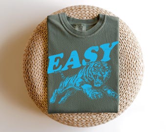 Easy Tiger Comfort Colors® T-shirt, Trendig Retrostil, Unisexpresent till Honom, Vintage Tigerstil till Henne, Åldrad Effekt